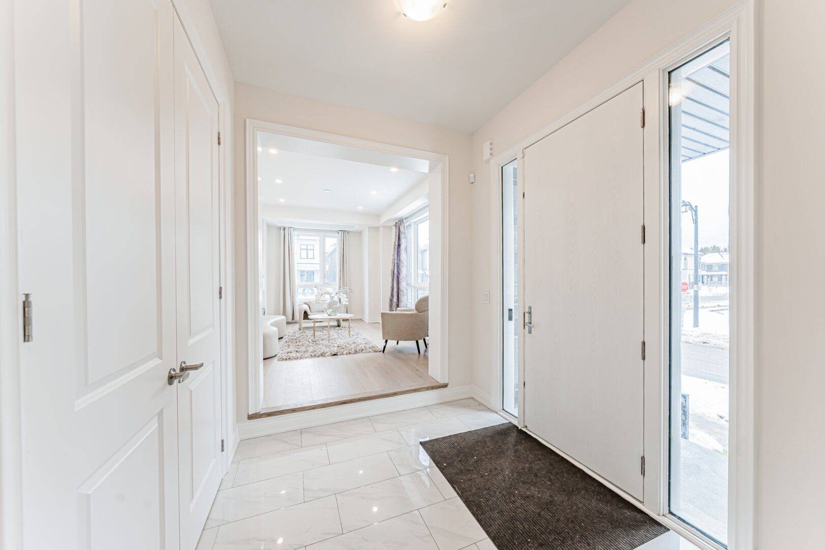 Bradford West Gwillimbury, ON L3Z 4N3,64 Plank RD N