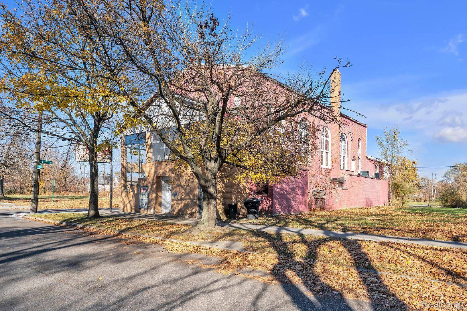 Detroit, MI 48214,3768 Field ST