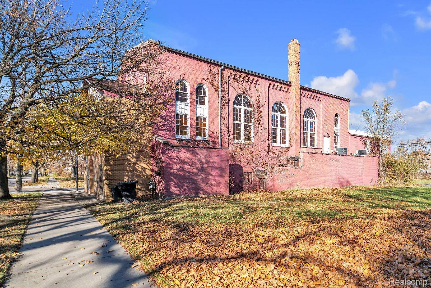 Detroit, MI 48214,3768 Field ST