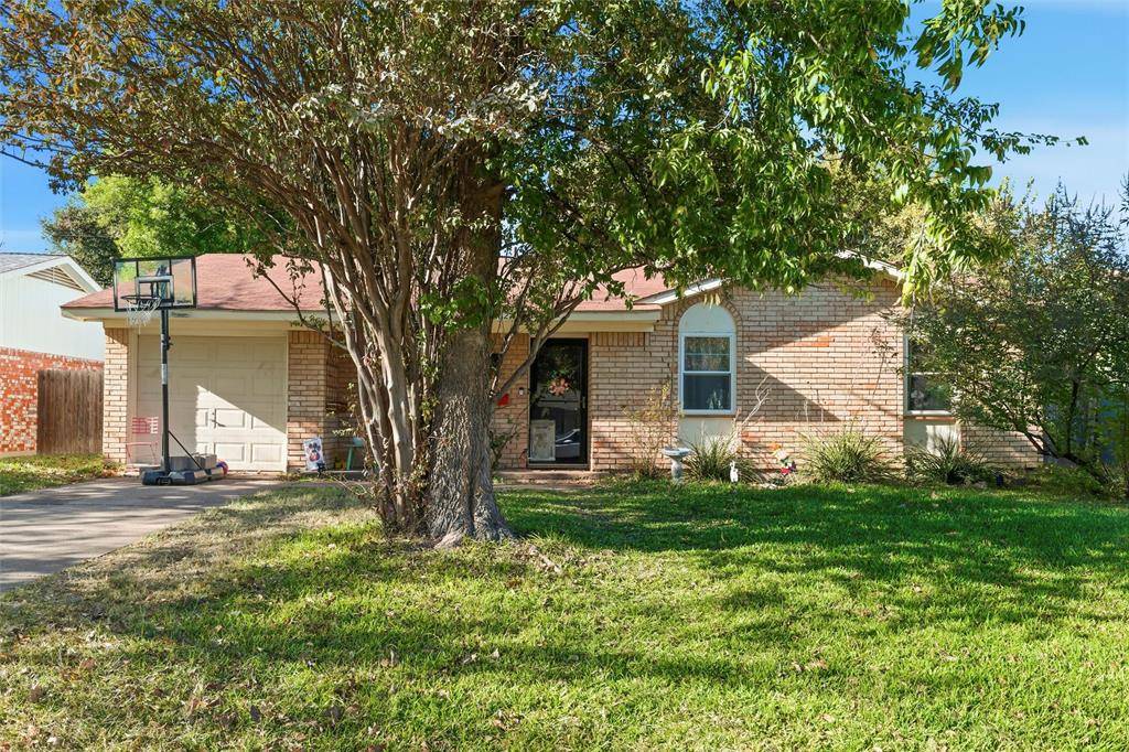 Grand Prairie, TX 75052,562 W Ferndale Lane