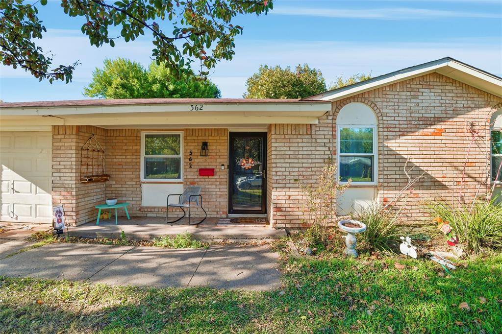 Grand Prairie, TX 75052,562 W Ferndale Lane