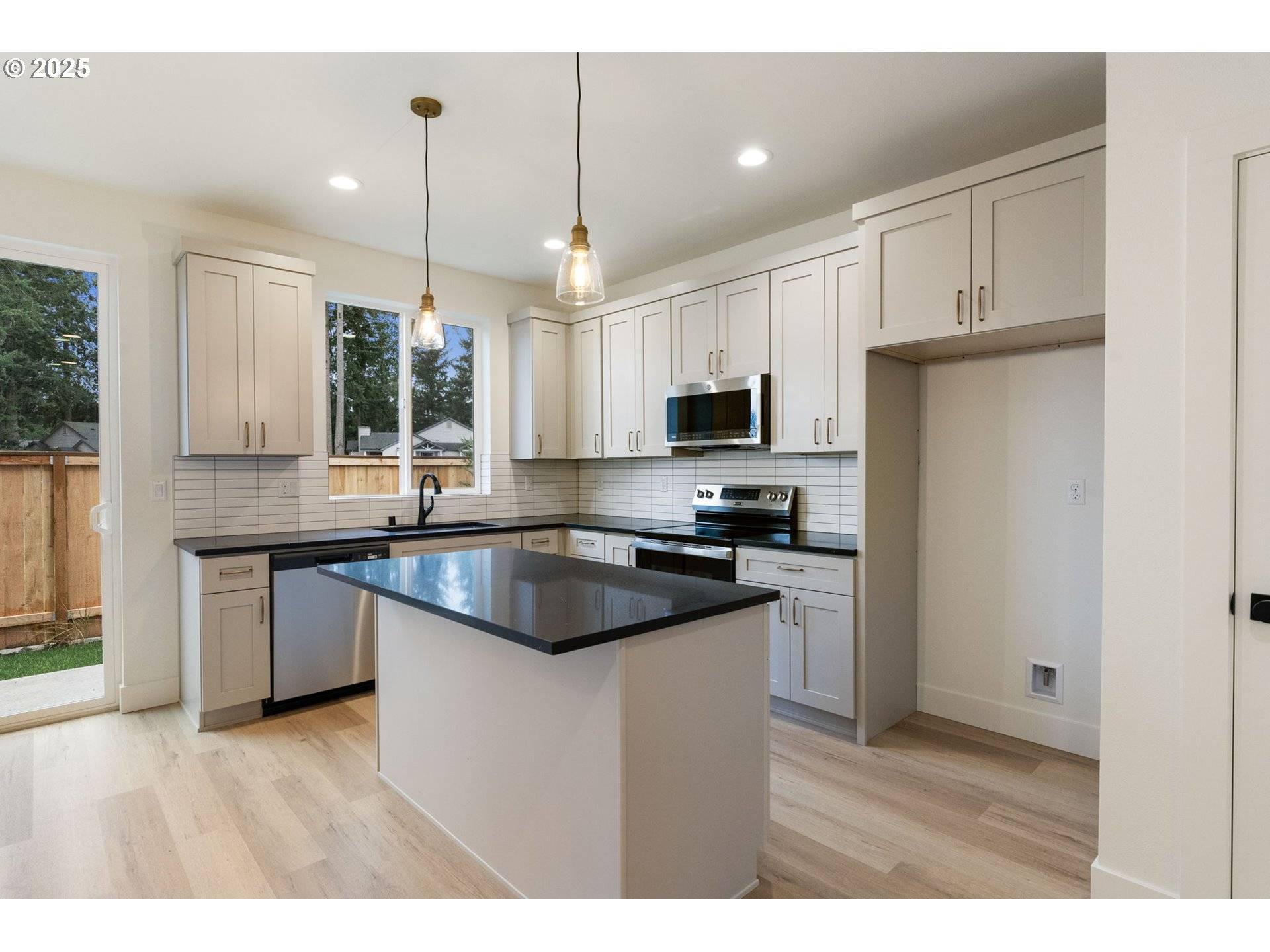 Vancouver, WA 98684,418 NE 117TH AVE