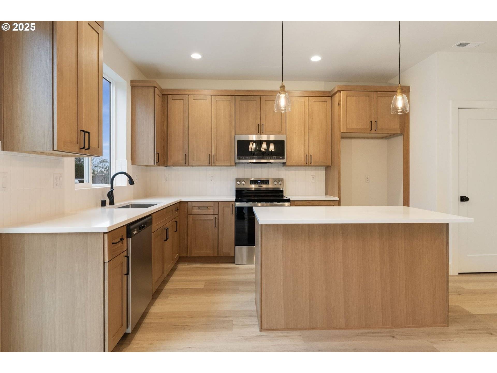 Vancouver, WA 98684,410 NE 117th Ave