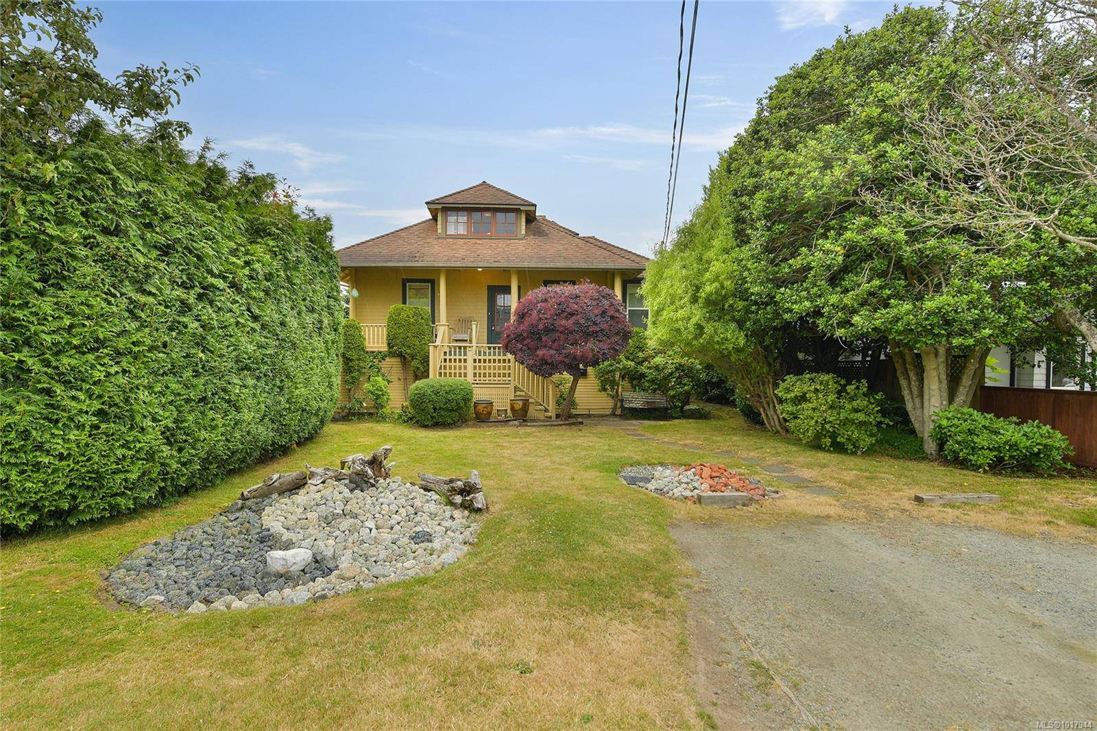 Sidney, BC V8L 2V3,9632 Seventh St