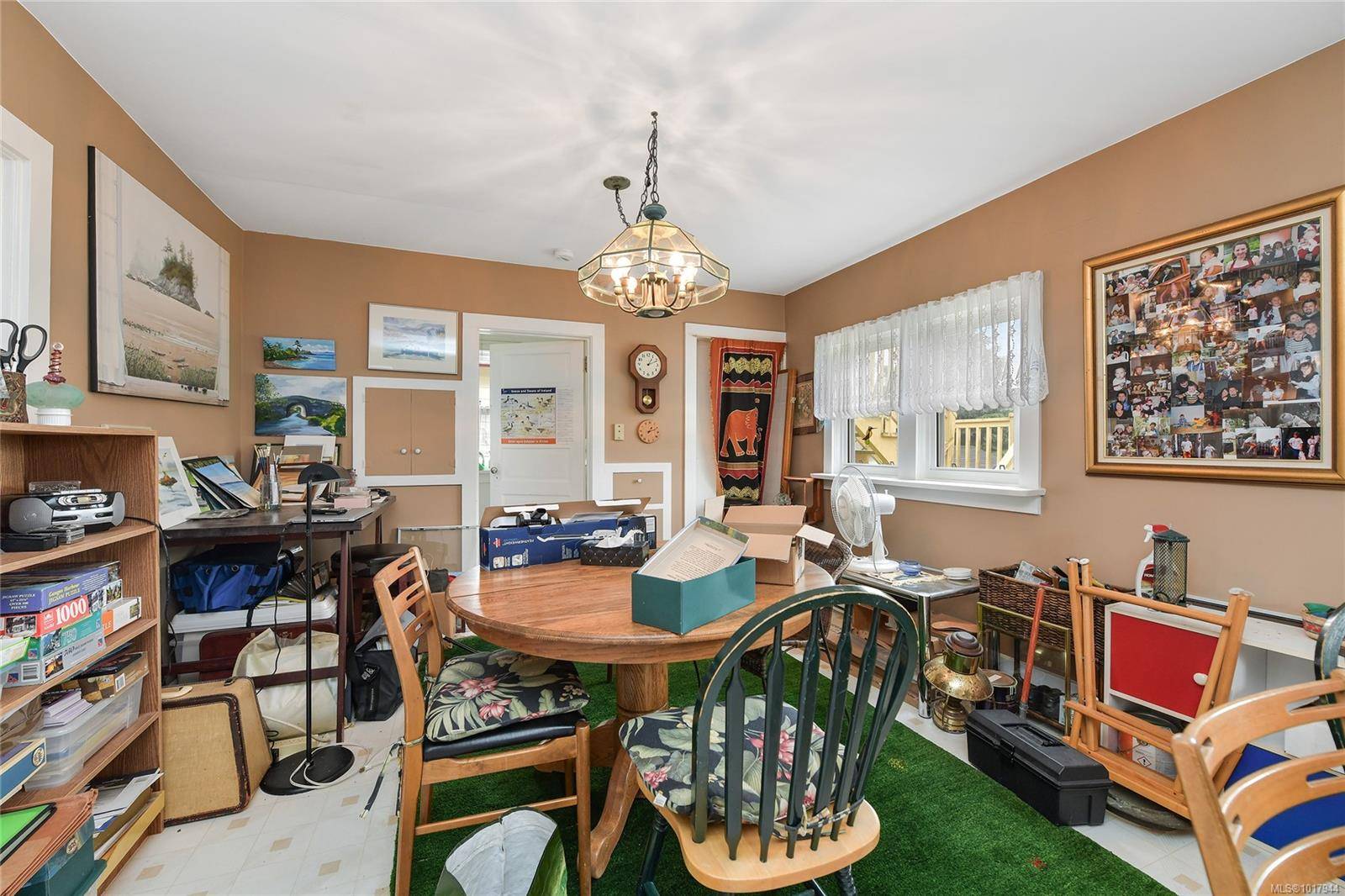 Sidney, BC V8L 2V3,9632 Seventh St