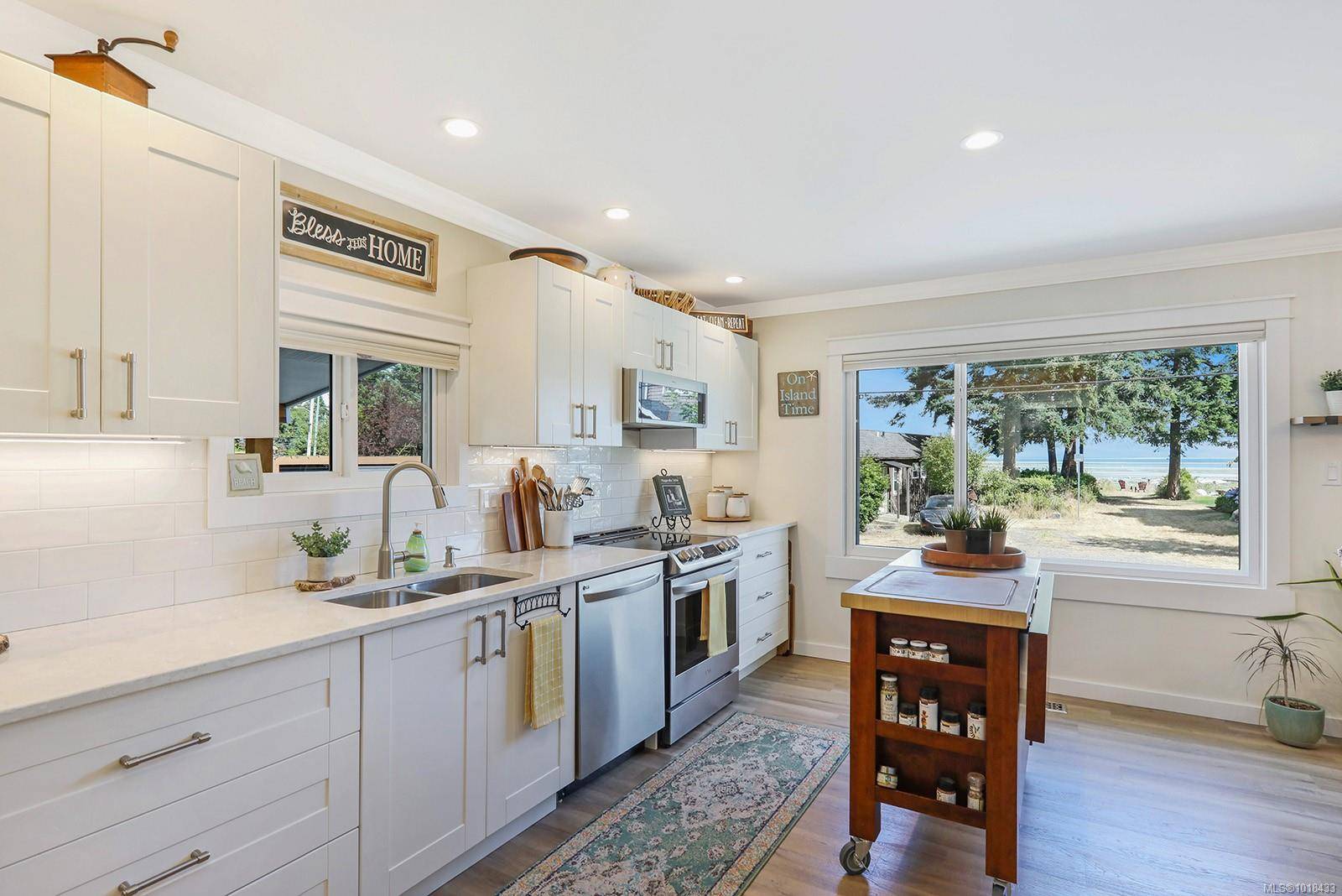 Comox, BC V9M 3T8,491 Windslow Rd