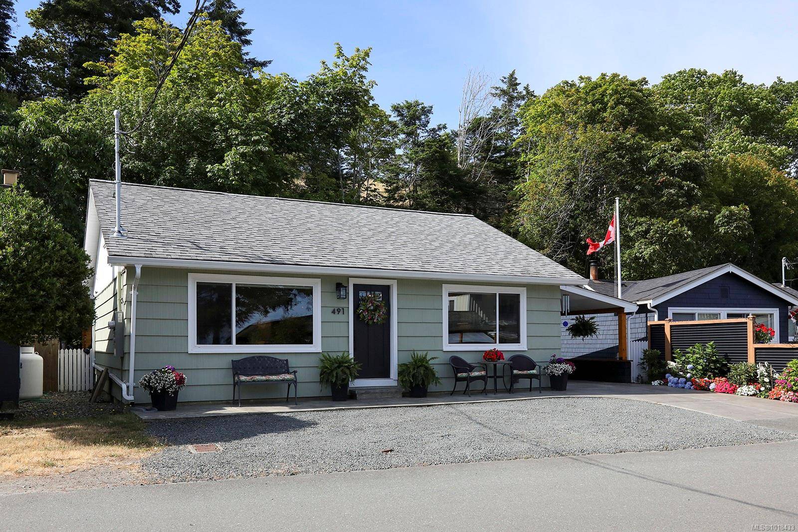 Comox, BC V9M 3T8,491 Windslow Rd