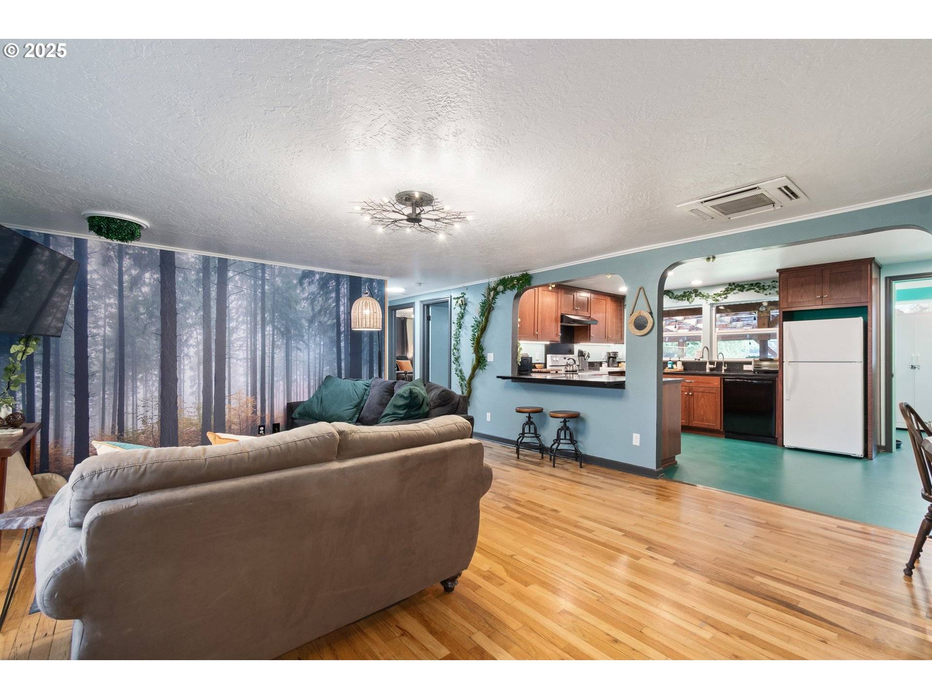 Eugene, OR 97405,2115 ARTHUR ST