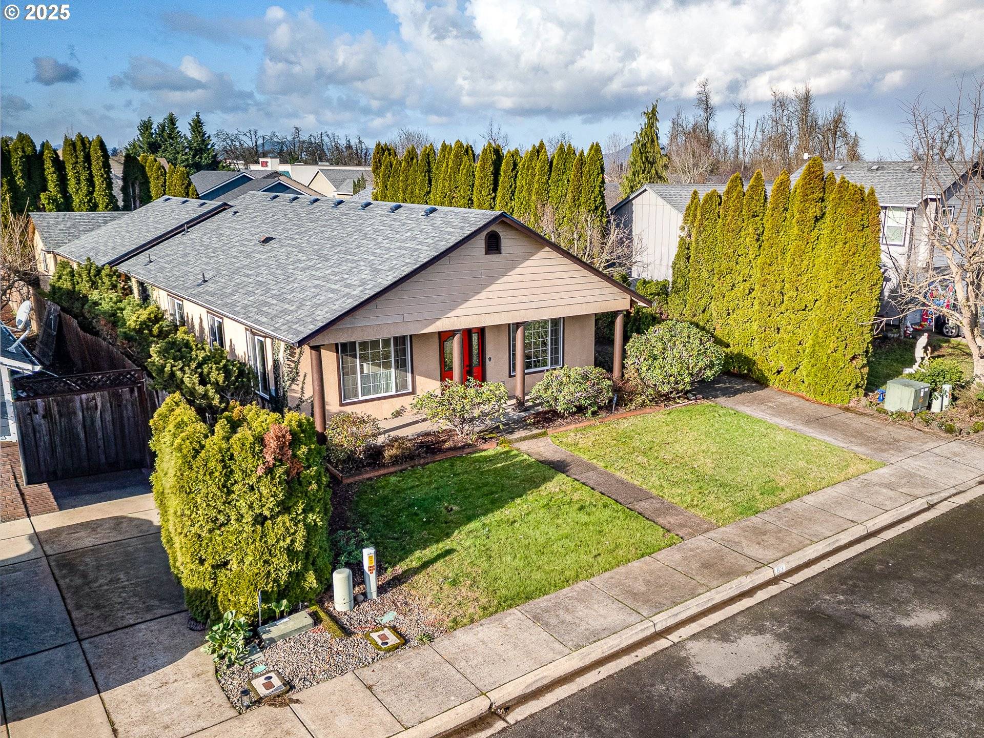 Creswell, OR 97426,83 SUNDAY DR