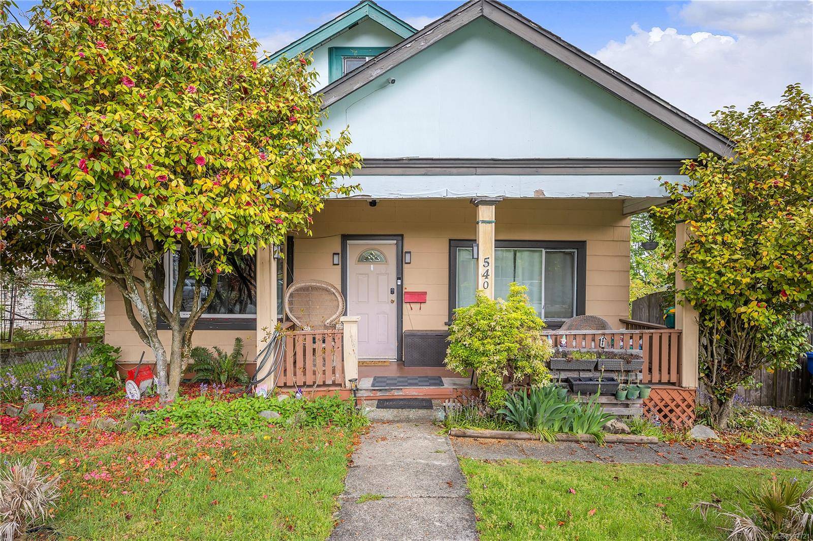 Nanaimo, BC V9R 2J7,540 Kennedy St