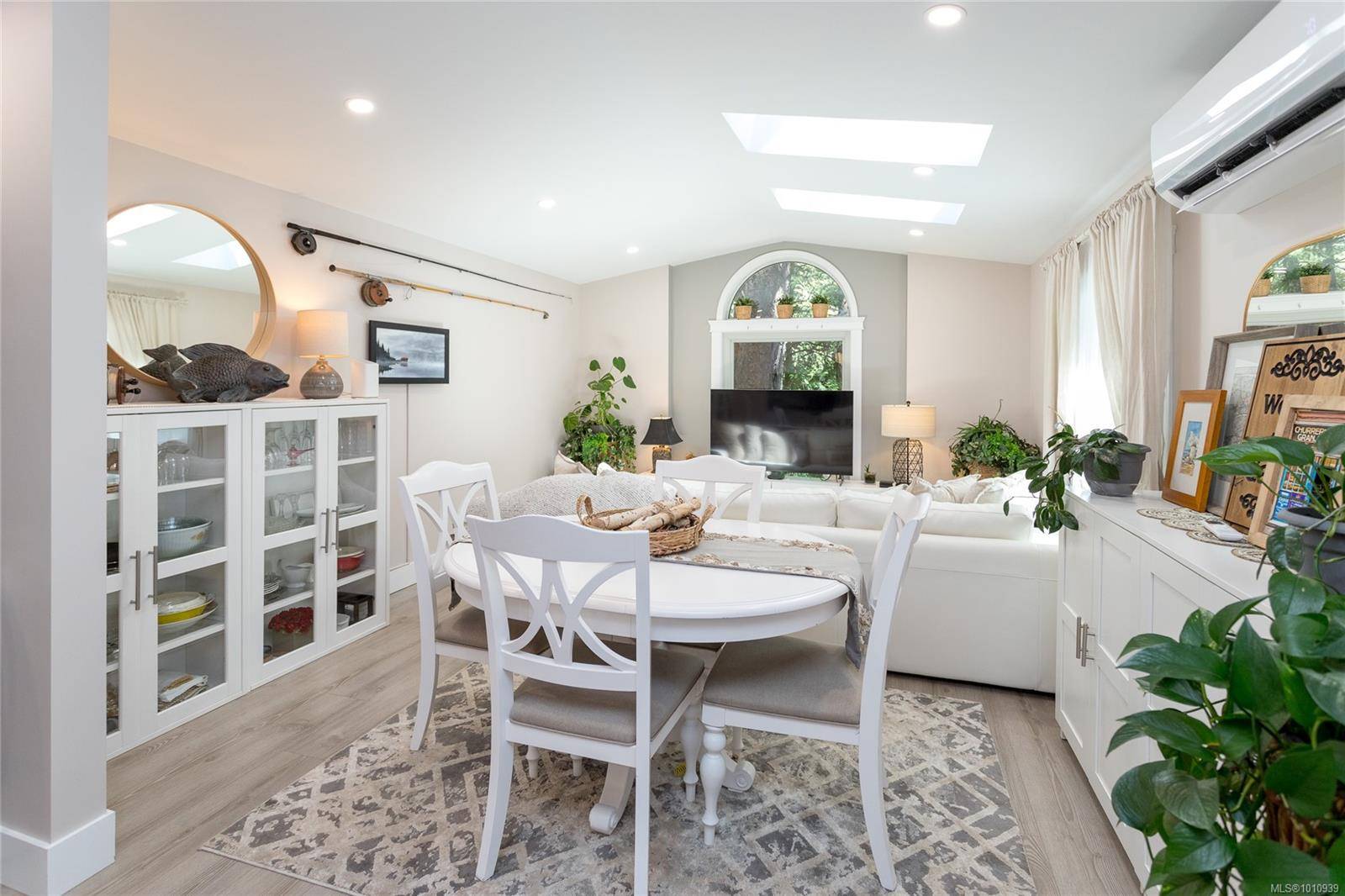 Langford, BC V9B 4H2,2500 Florence Lake Rd #131