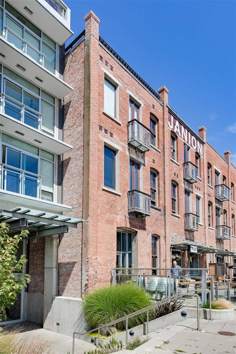 Victoria, BC V8W 0E3,456 Pandora Ave #403