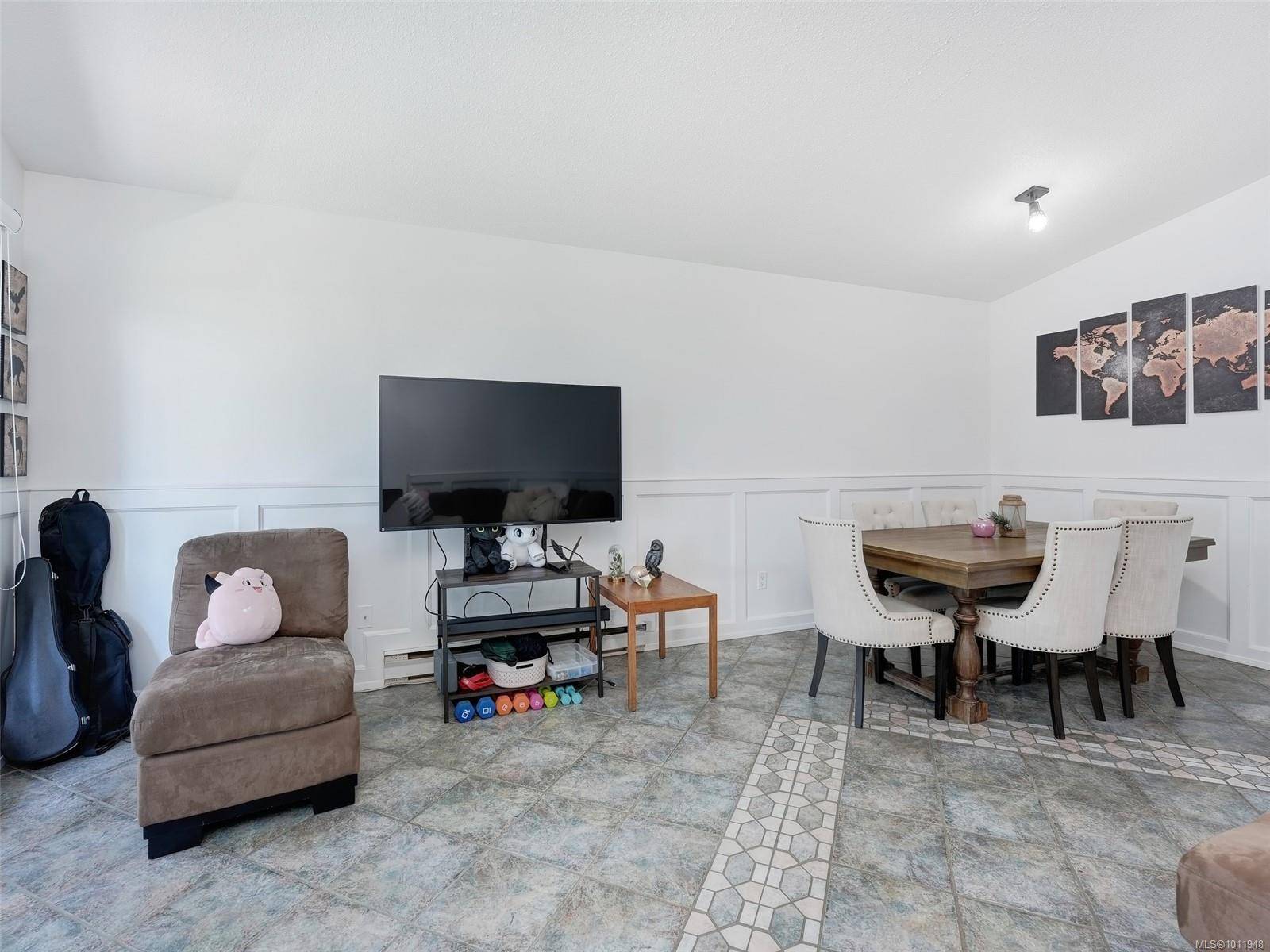 Sooke, BC V9Z 0B8,6110 Seabroom Rd #5