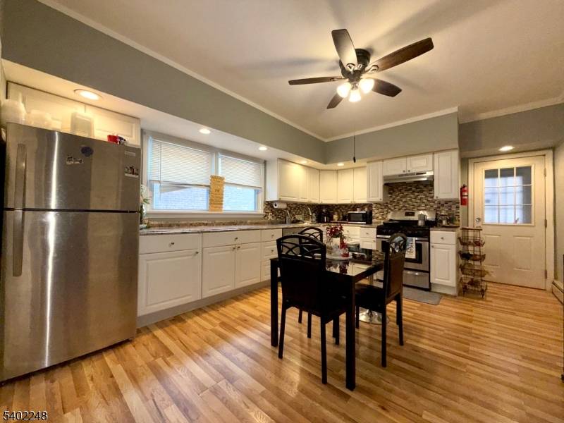 Wallington Boro, NJ 07057,92 Maple Ave #1