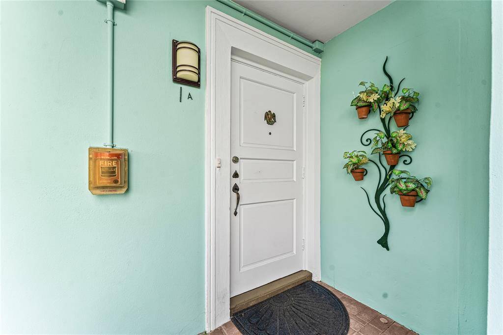 Lighthouse Point, FL 33064,2758 NE 30th Ave #1A