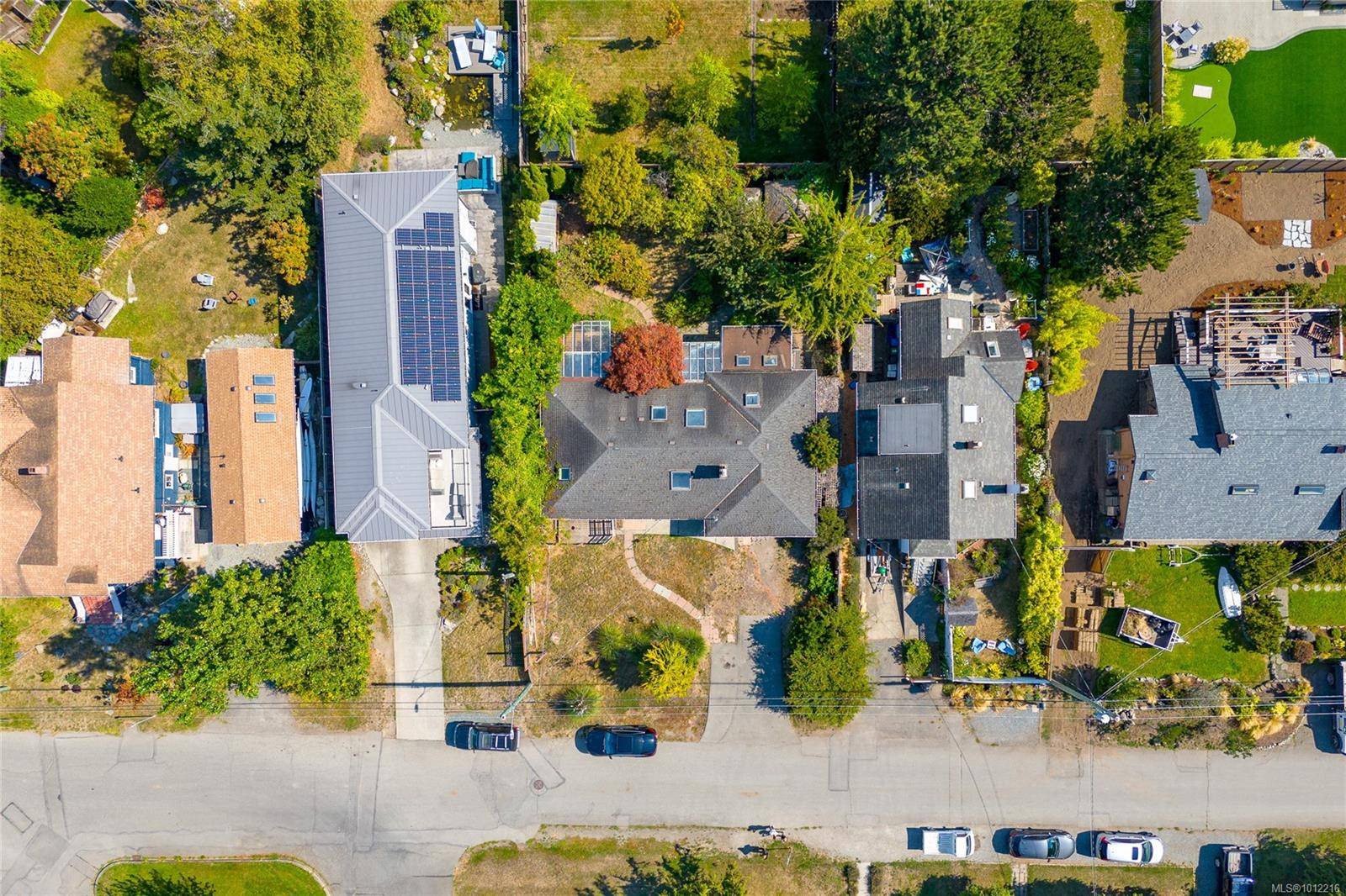 Oak Bay, BC V8S 2H6,2078 Quimper St