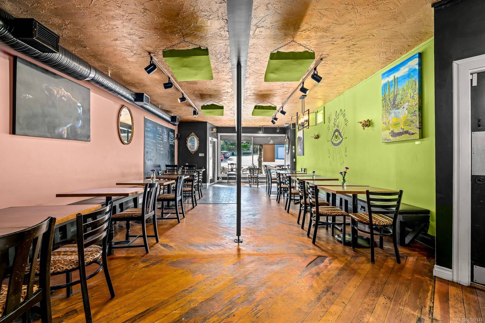 Courtenay, BC V9N 1G8,355 4th St