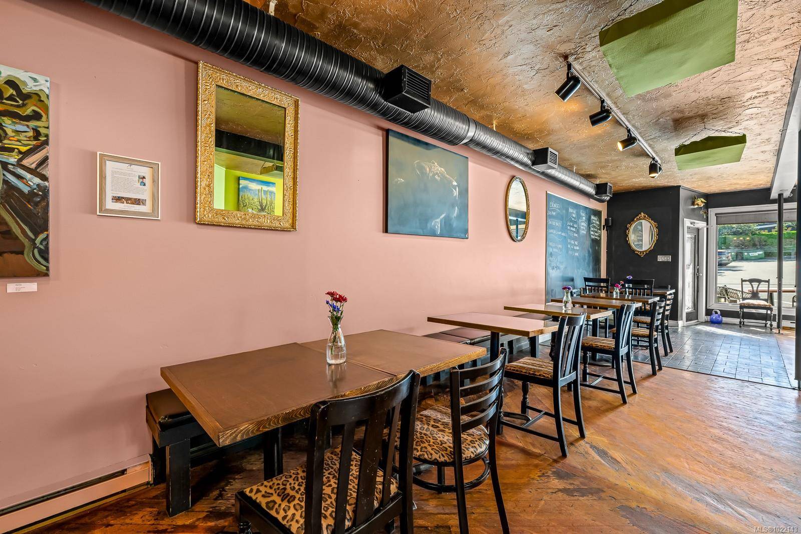 Courtenay, BC V9N 1G8,355 4th St