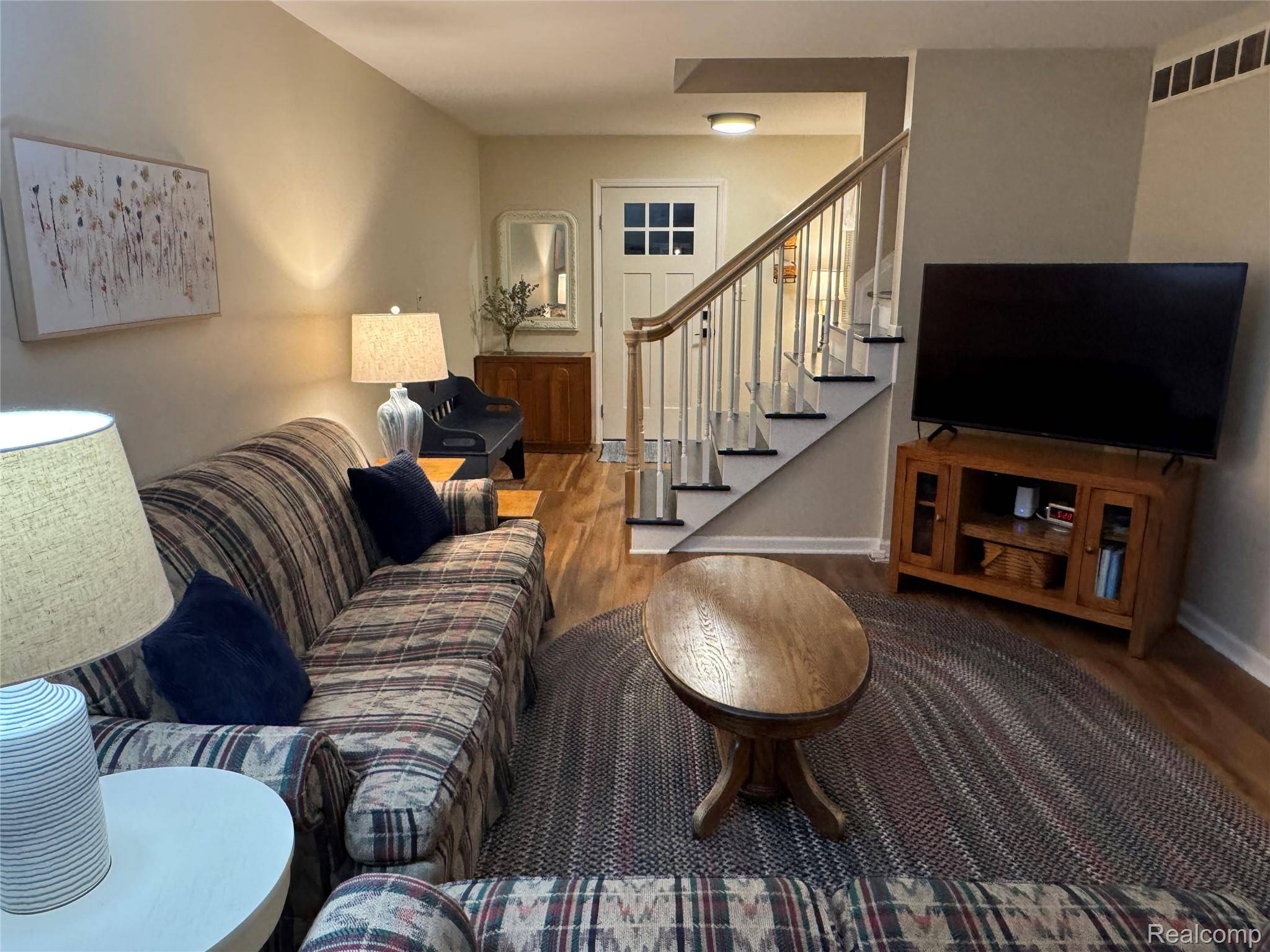 Novi, MI 48375,24600 Olde Orchard ST