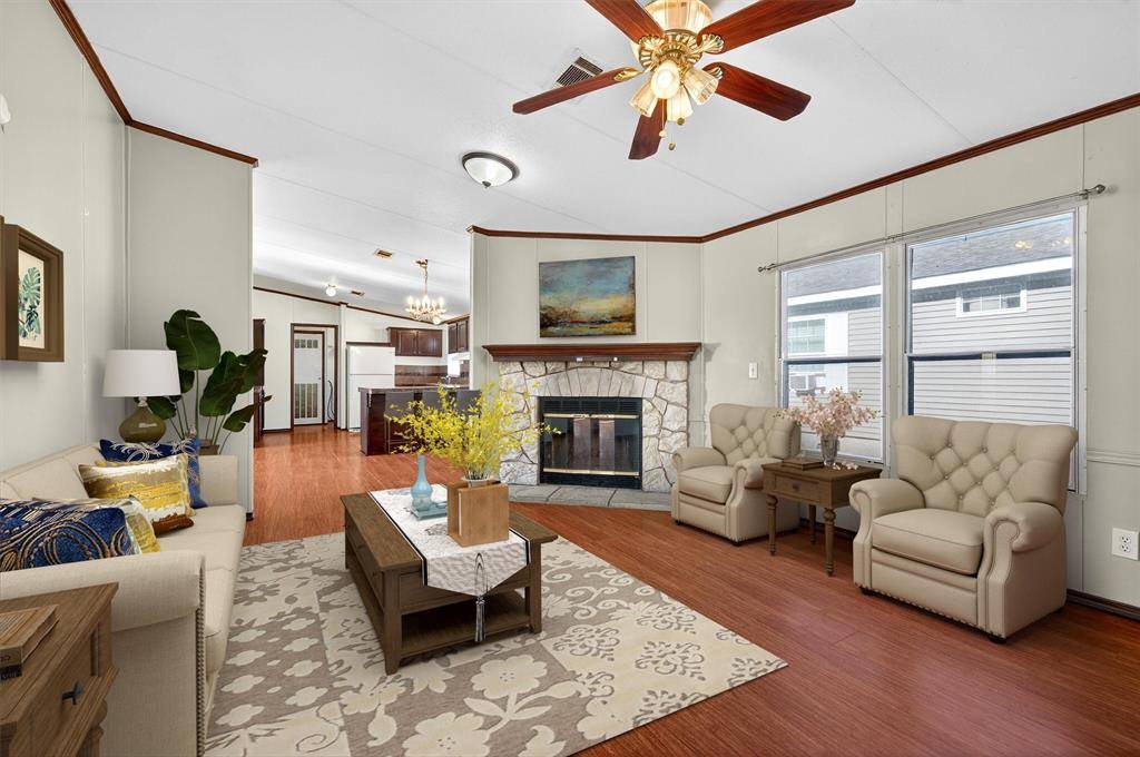 Gainesville, TX 76240,315 Glenwood Street