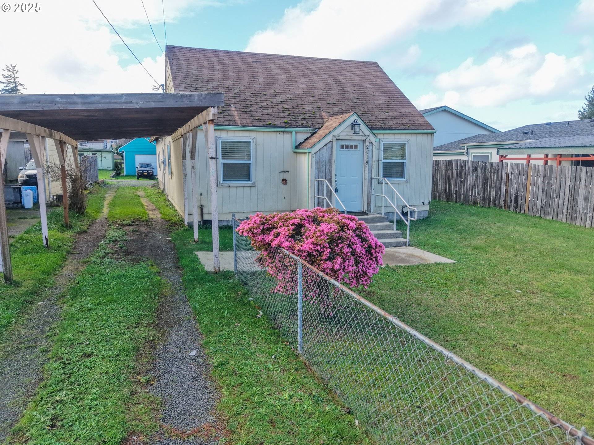 North Bend, OR 97459,2518 PACIFIC AVE