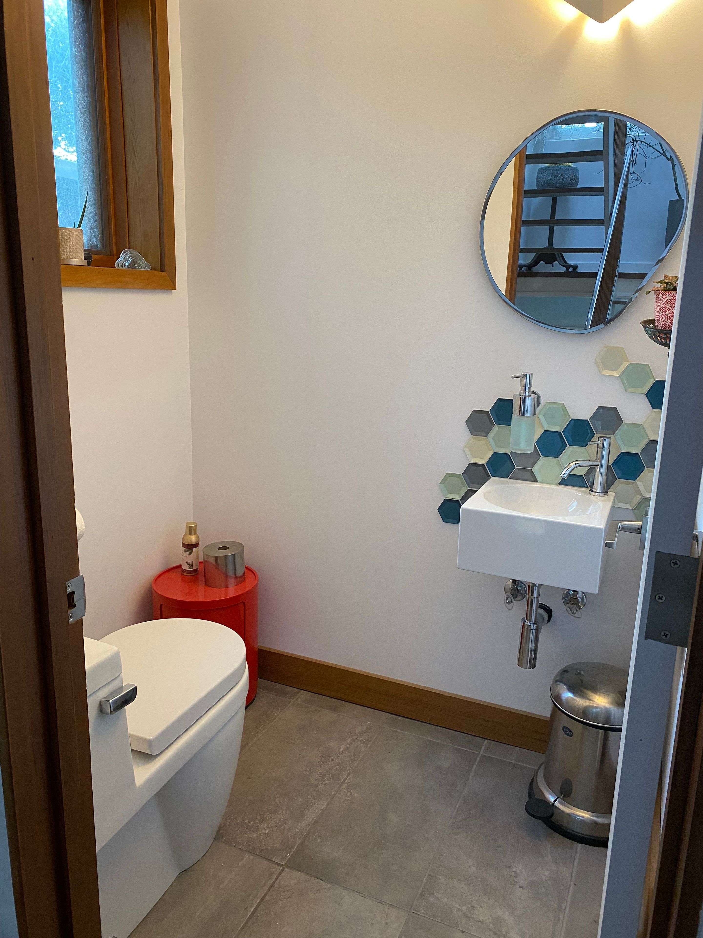 Toronto E01, ON M4L 3A3,302 Rhodes AVE