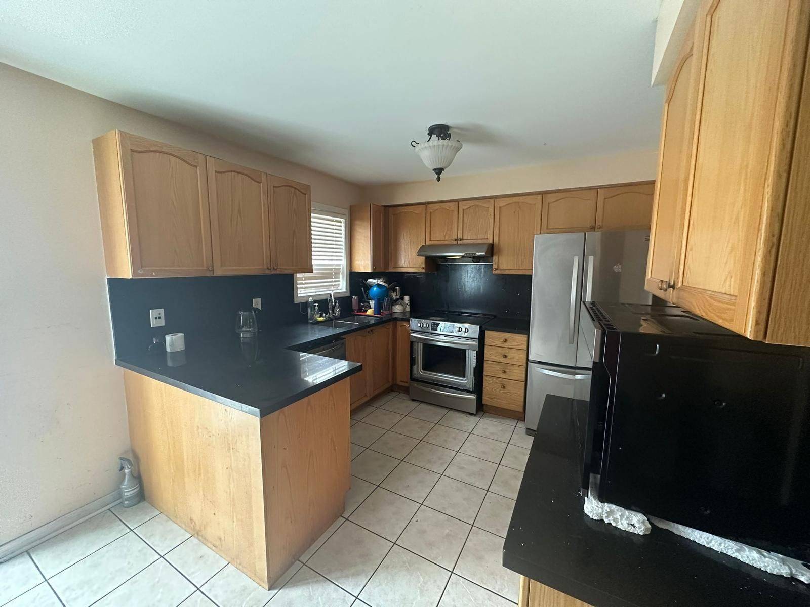 Brampton, ON L7A 2V7,74 Pauline CRES