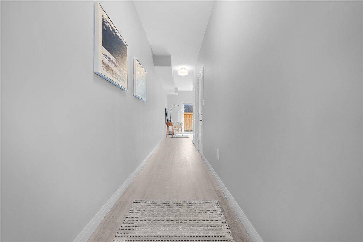 Hamilton, ON L8H 2A6,270 Melvin AVE #25