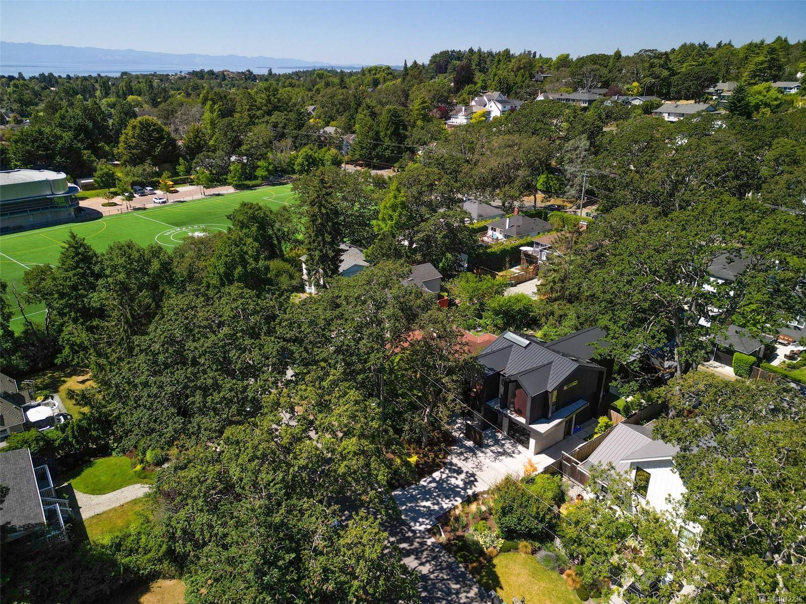 Victoria, BC V8S 4A6,862 Somenos St