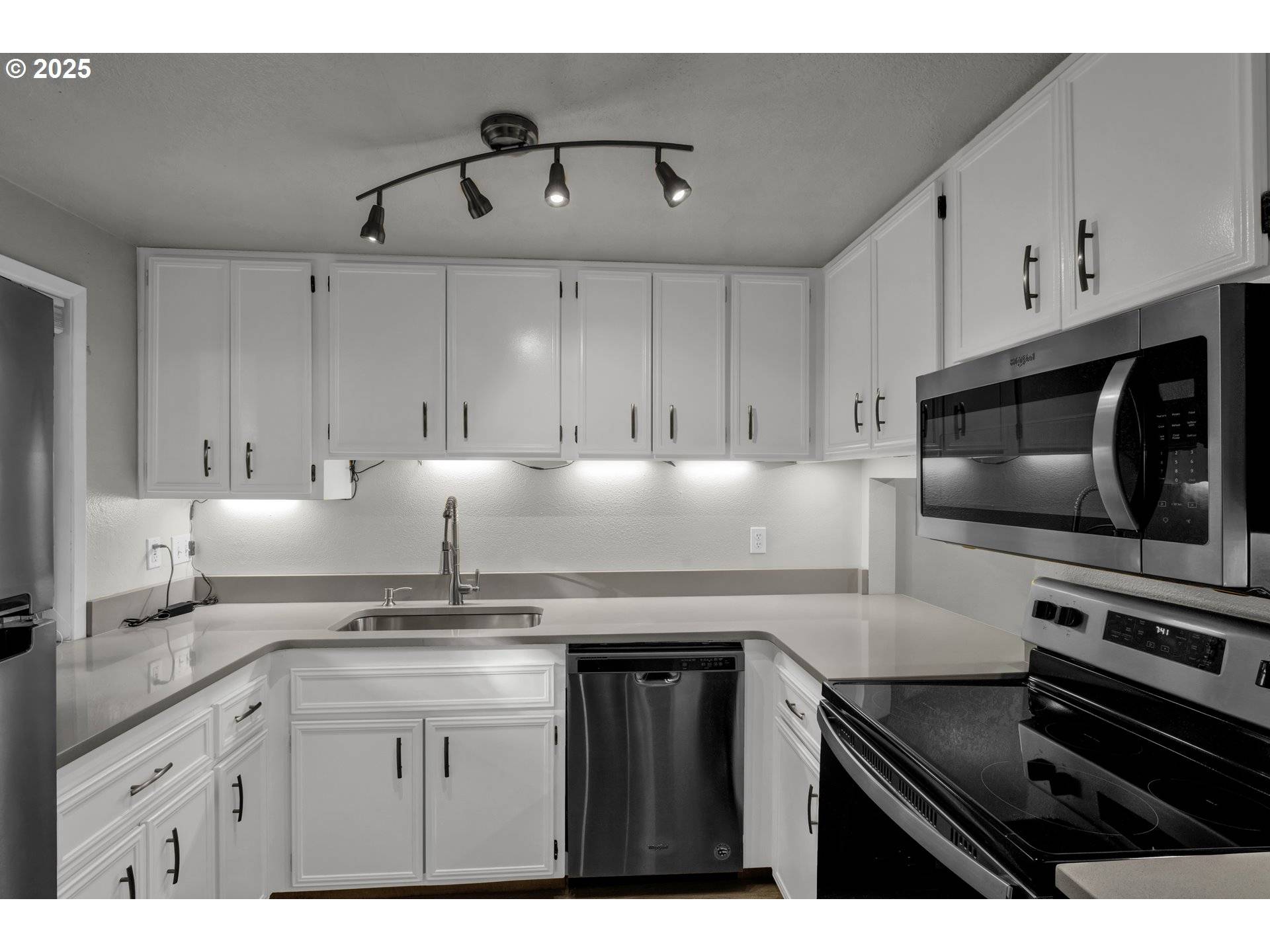 Eugene, OR 97405,3845 COLONY OAKS DR