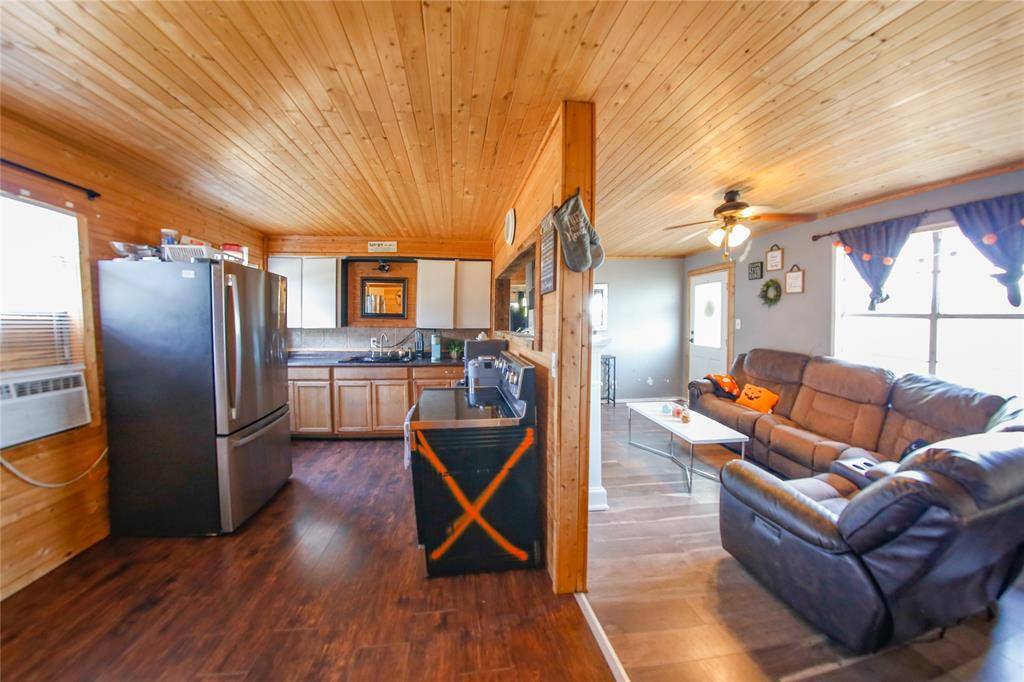 Pattonville, TX 75468,3577 County Road 13400