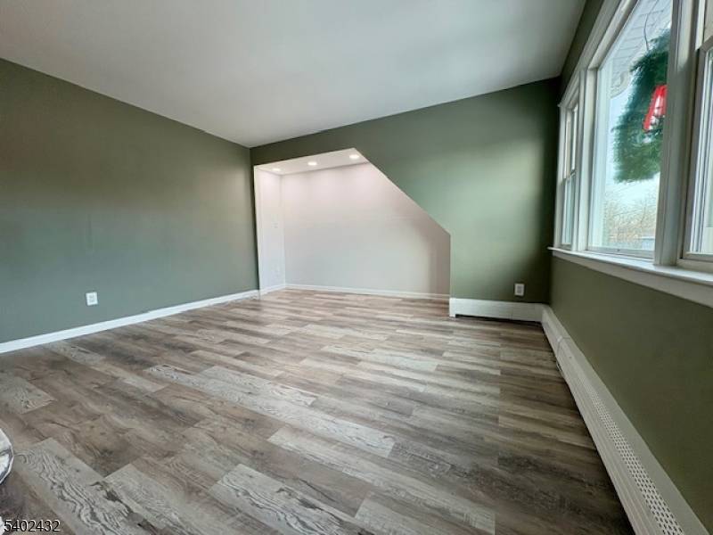 Lodi Boro, NJ 07644,11 Bernice Pl