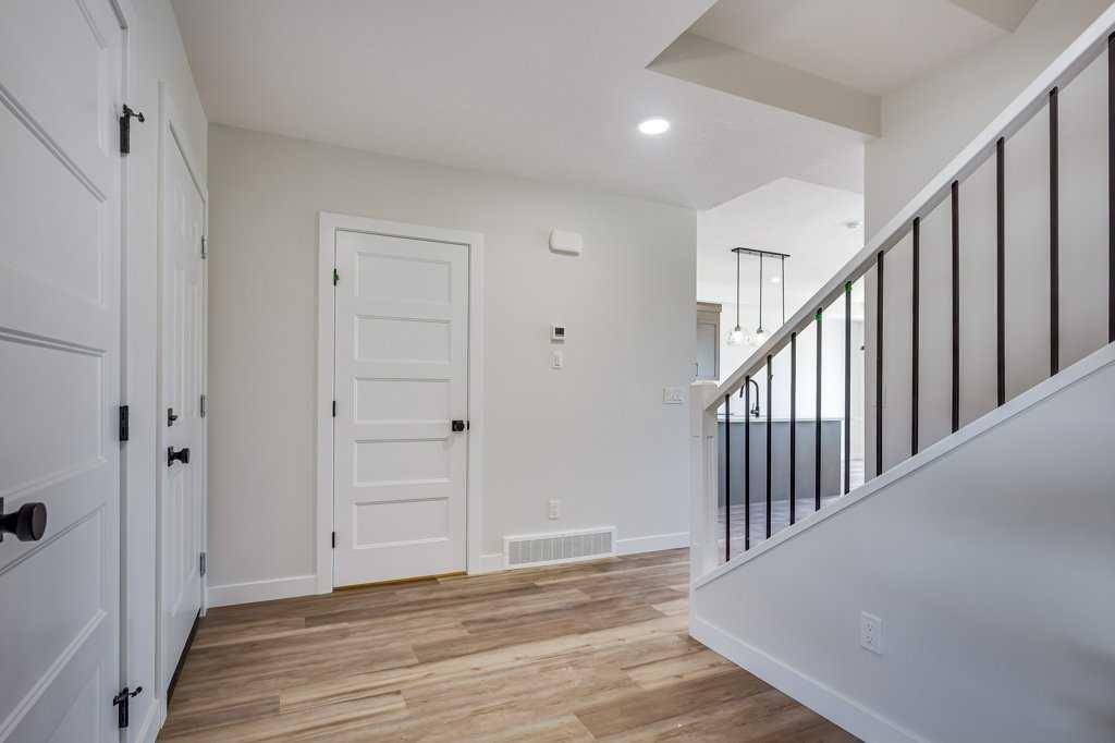 Sylvan Lake, AB T4S0V8,117 Crestview BLVD