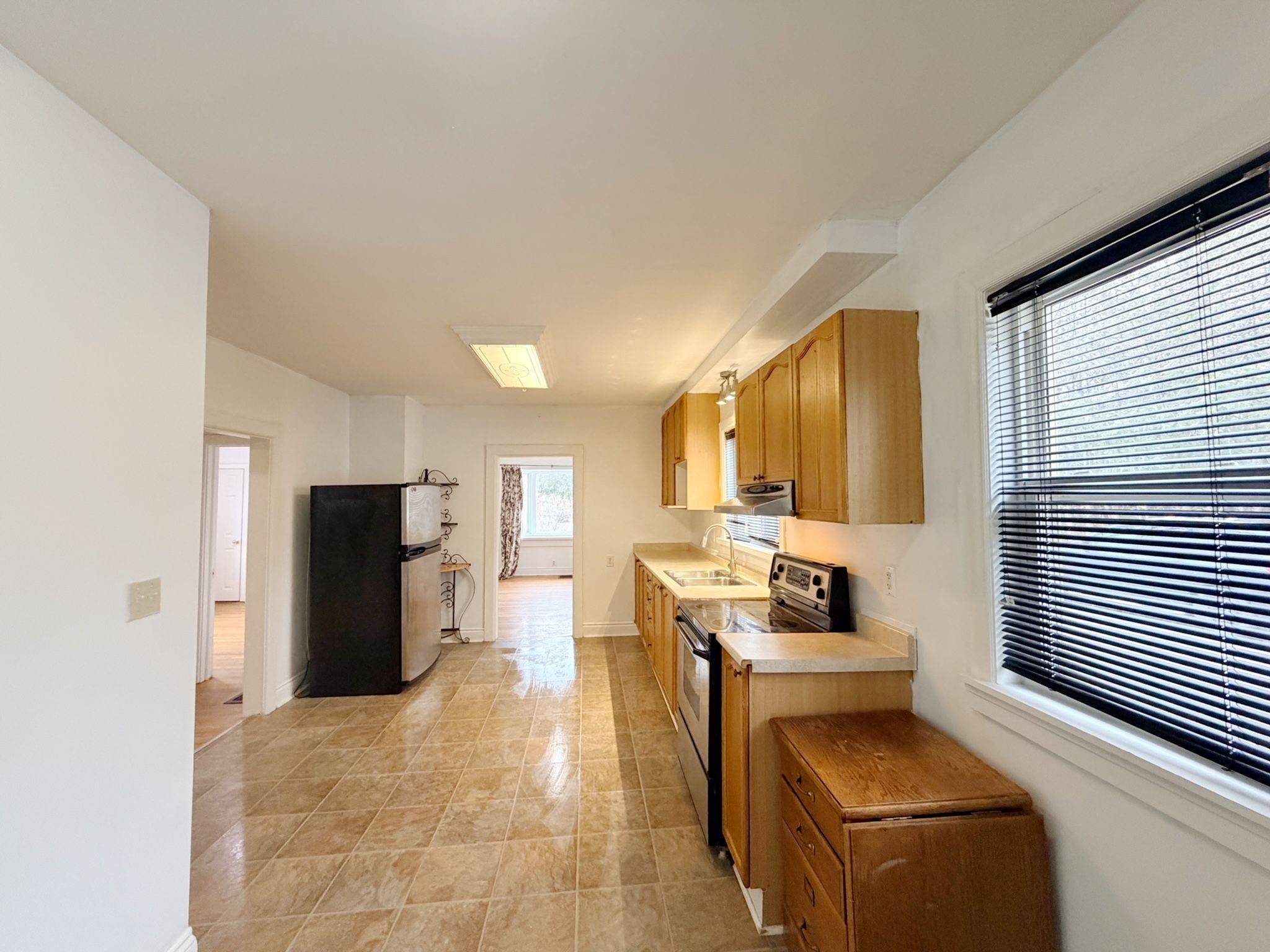 Georgina, ON L0E 1L0,2081 Metro RD N