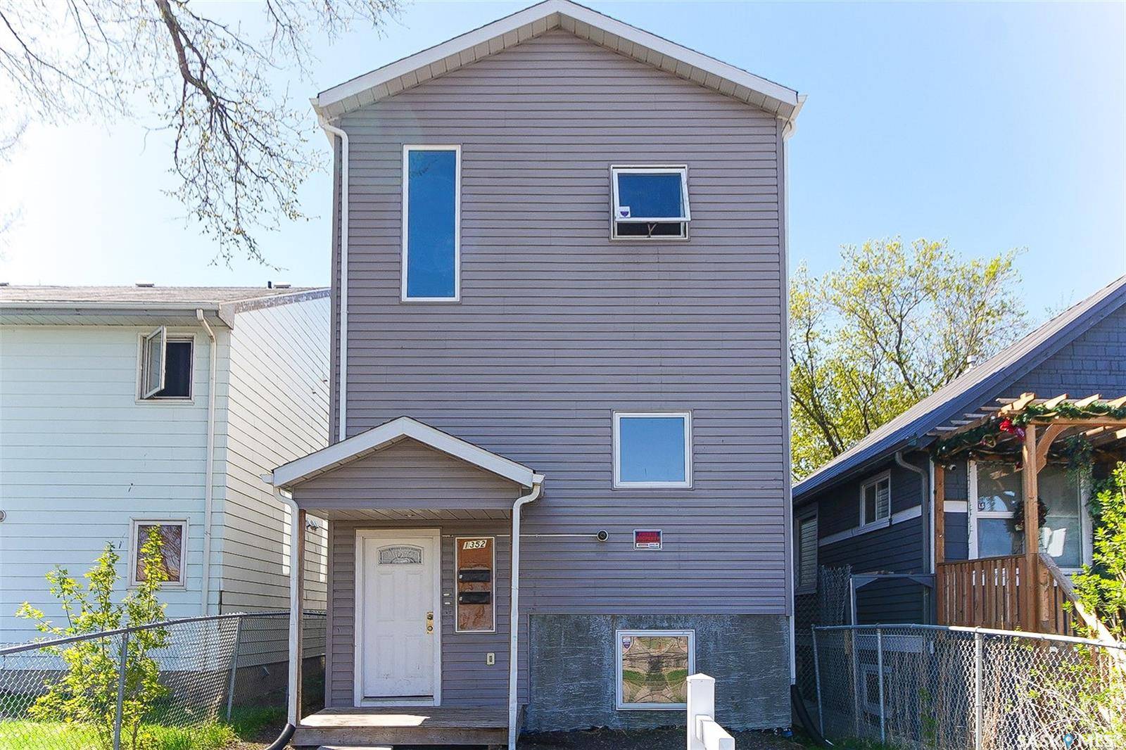 Regina, SK S4T 1Y8,1352 Angus STREET