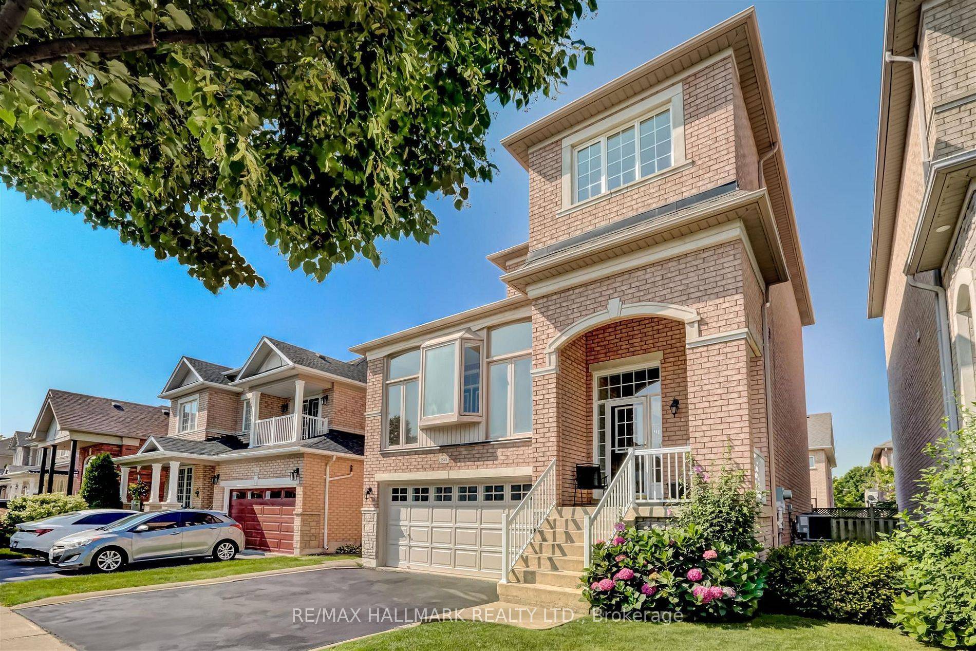 Mississauga, ON L5M 6M7,5548 Heathcote WALK