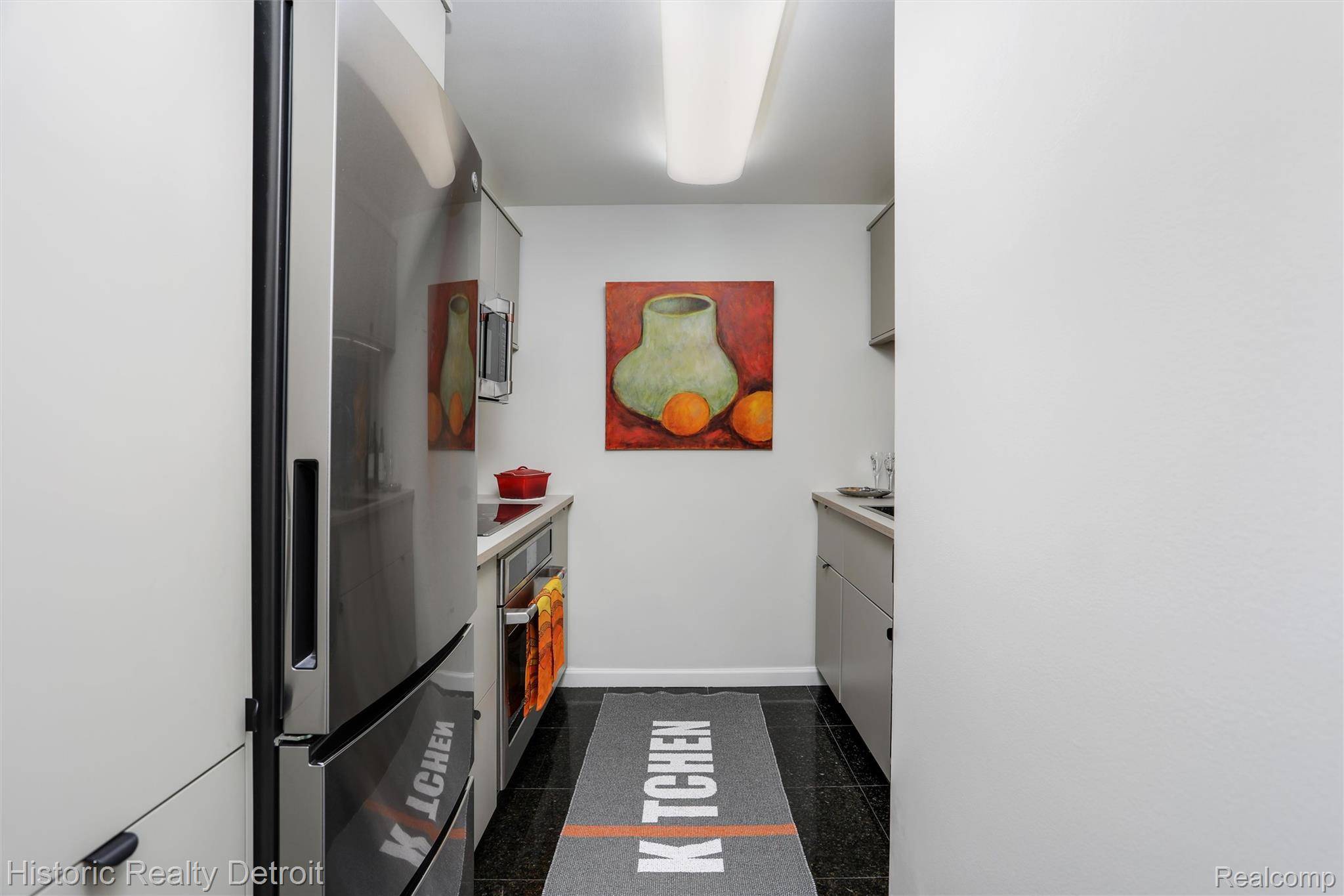 Detroit, MI 48207,1300 E Lafayette ST #2211