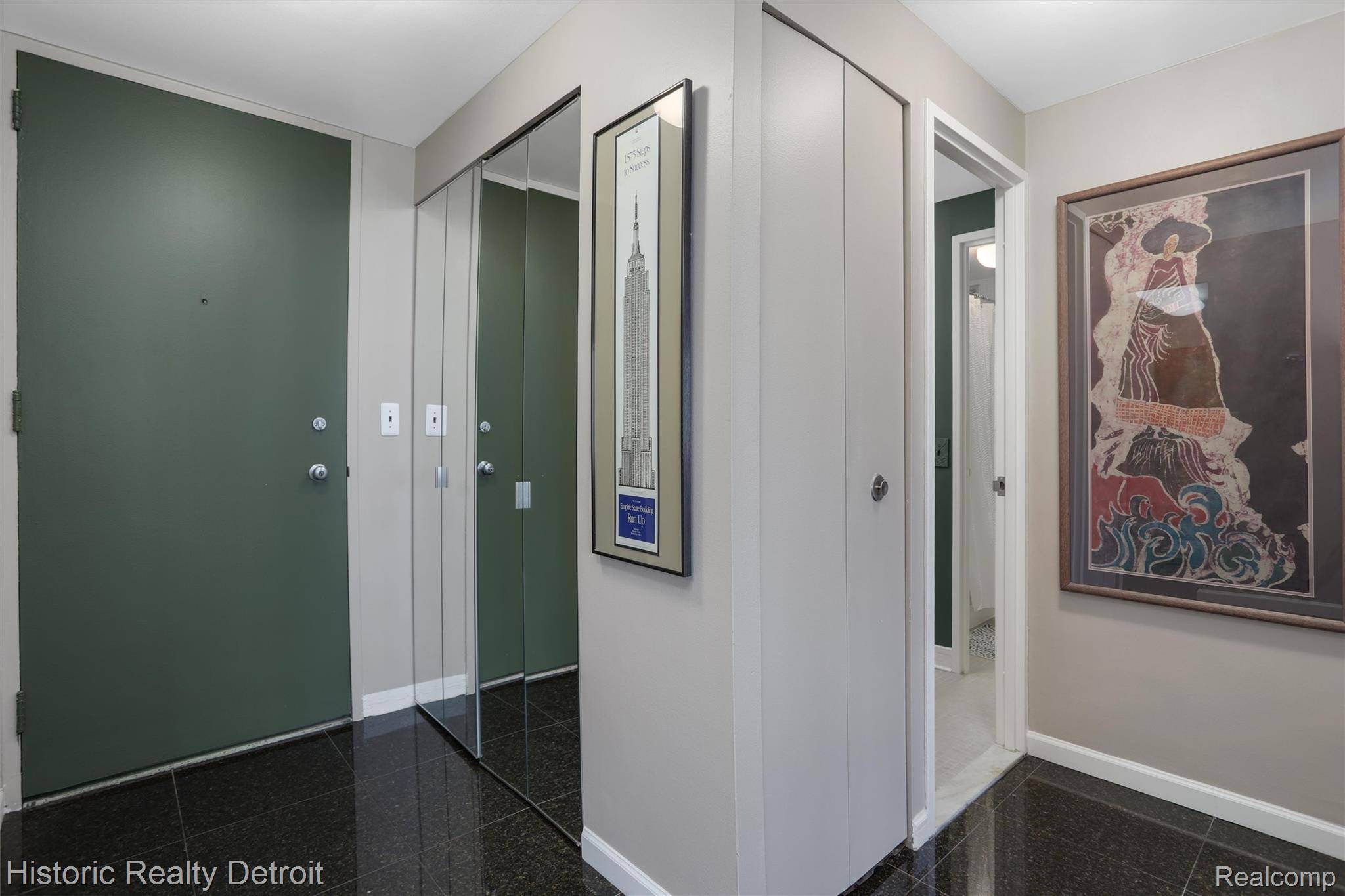 Detroit, MI 48207,1300 E Lafayette ST #2211