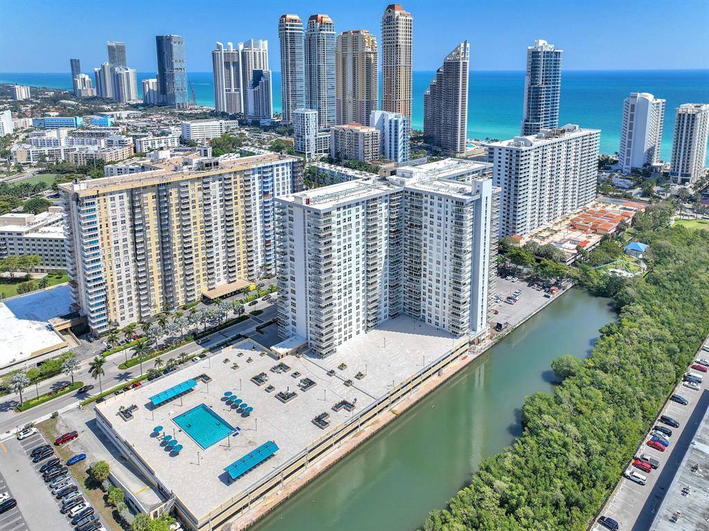 Sunny Isles Beach, FL 33160,230 174th St #901
