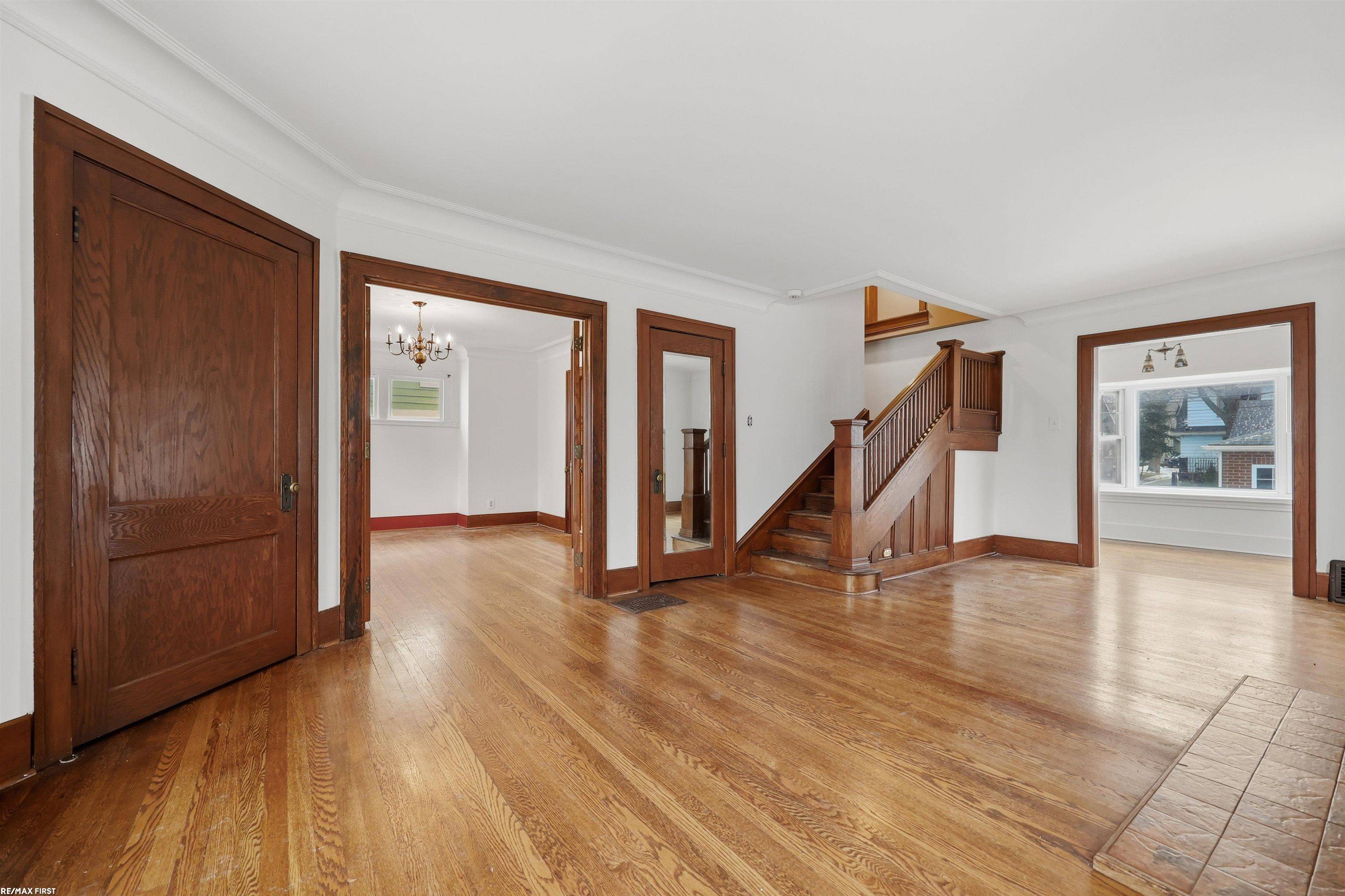 Royal Oak, MI 48067,509 S Pleasant ST