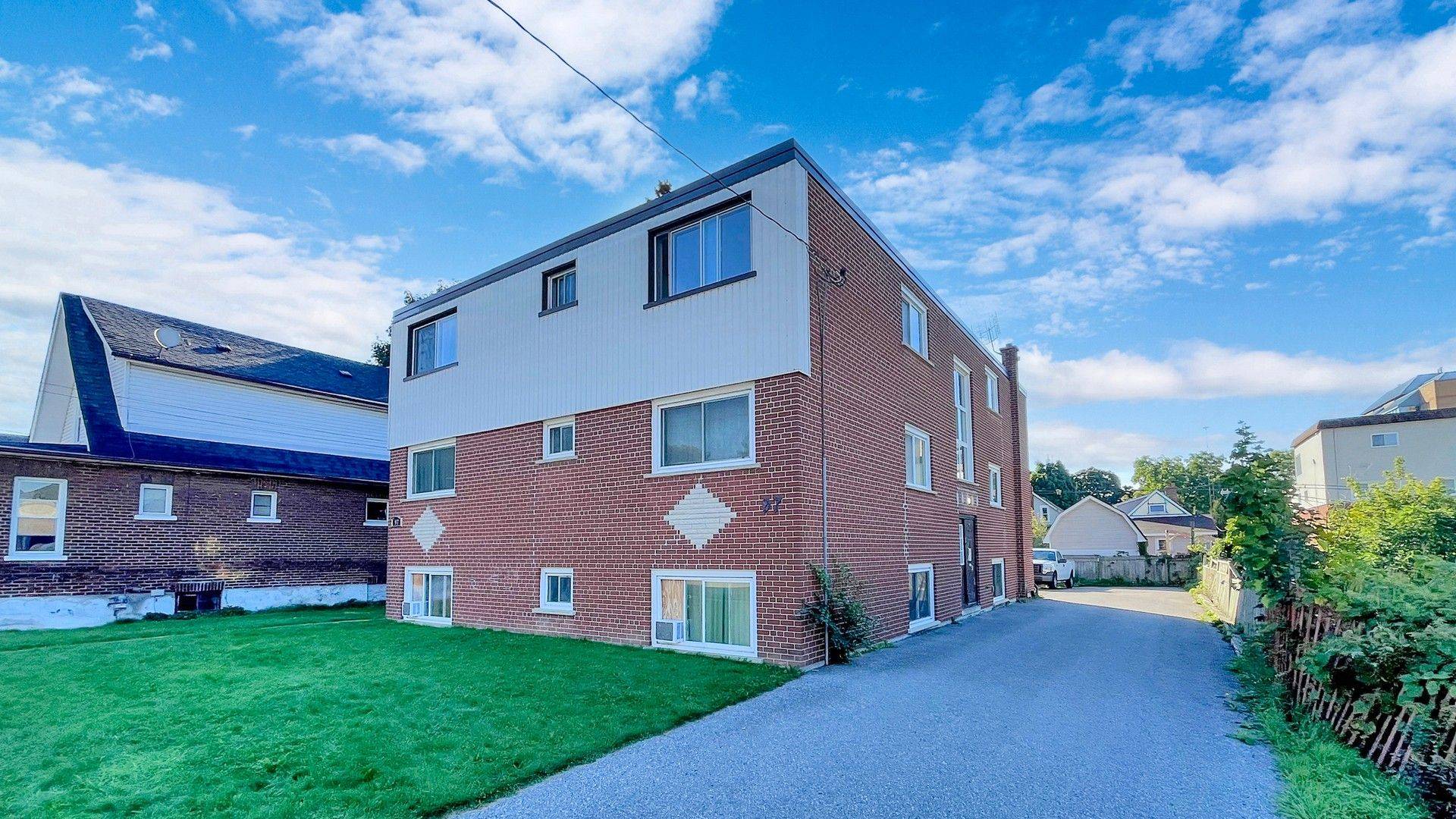 Oshawa, ON L1G 1S5,97 Elgin ST W #6