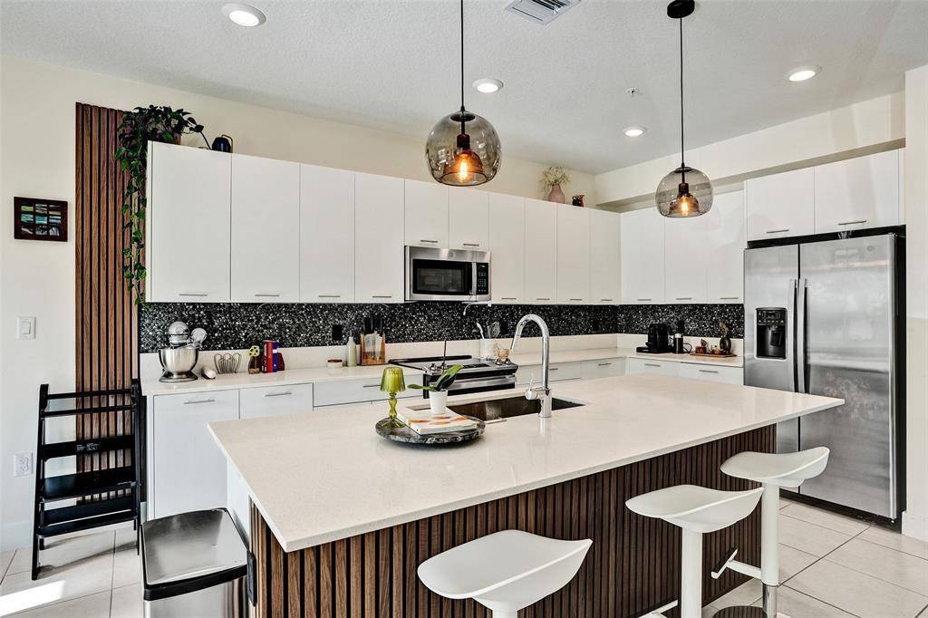 Doral, FL 33166,8001 NW 41st St #F-109