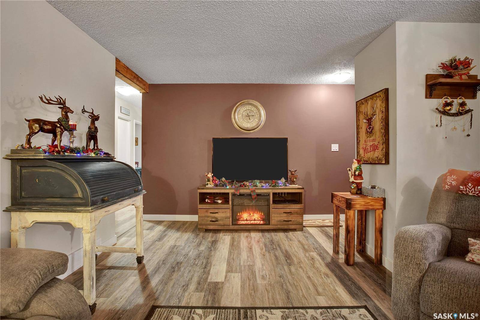 Warman, SK S0K 4S0,212 2nd AVENUE N