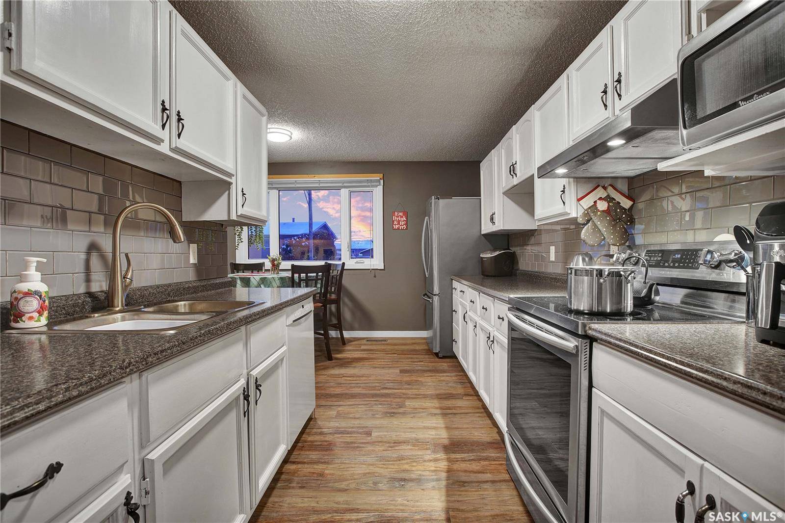 Warman, SK S0K 4S0,212 2nd AVENUE N