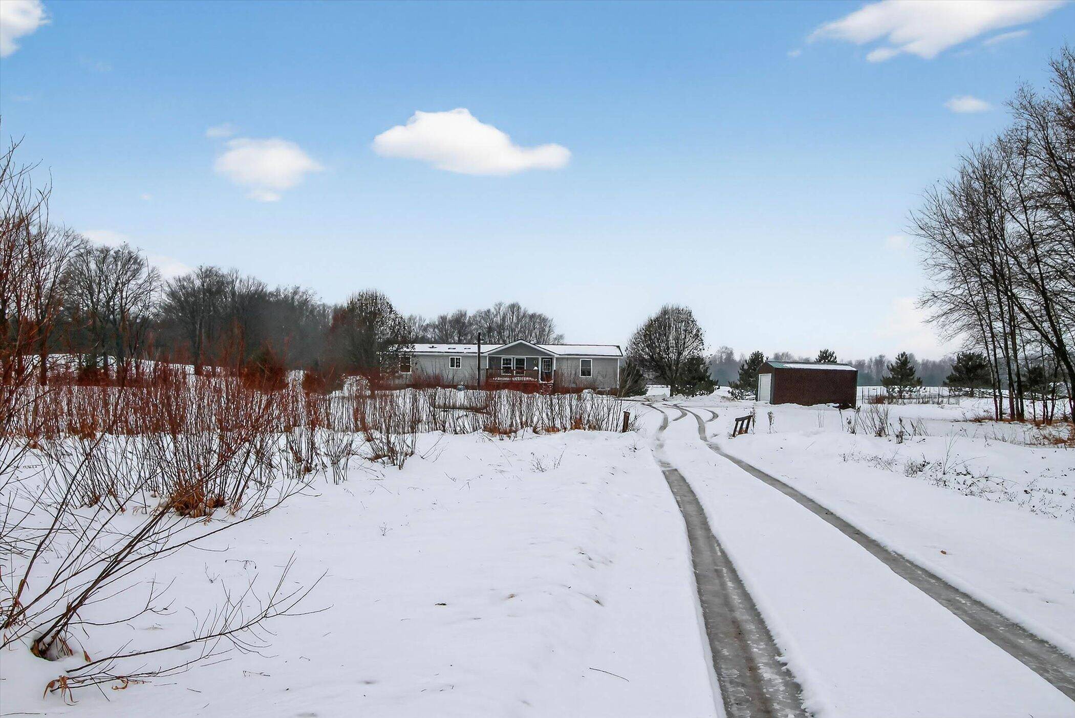 Paris, MI 49338,23767 230th AVE