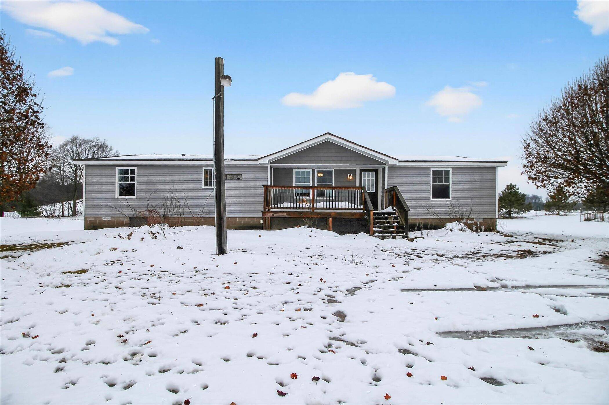 Paris, MI 49338,23767 230th AVE