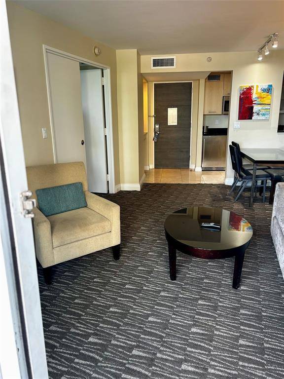 Fort Lauderdale, FL 33304,2670 E Sunrise Blvd #332