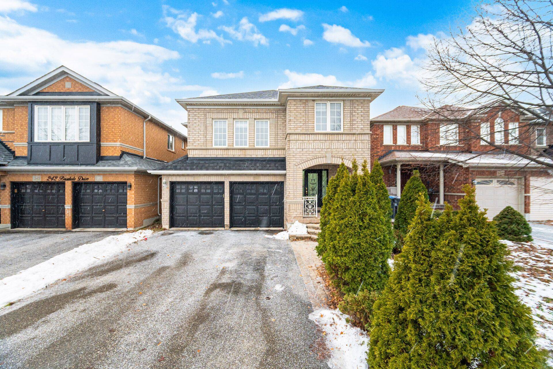 Brampton, ON L7A 2T3,244 Brisdale DR