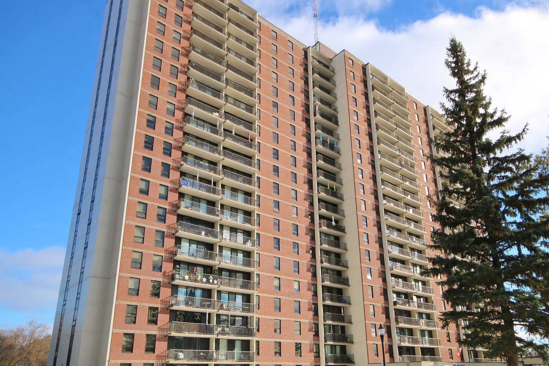 Overbrook - Castleheights And Area, ON K1K 3Y4,665 Bathgate DR #1001