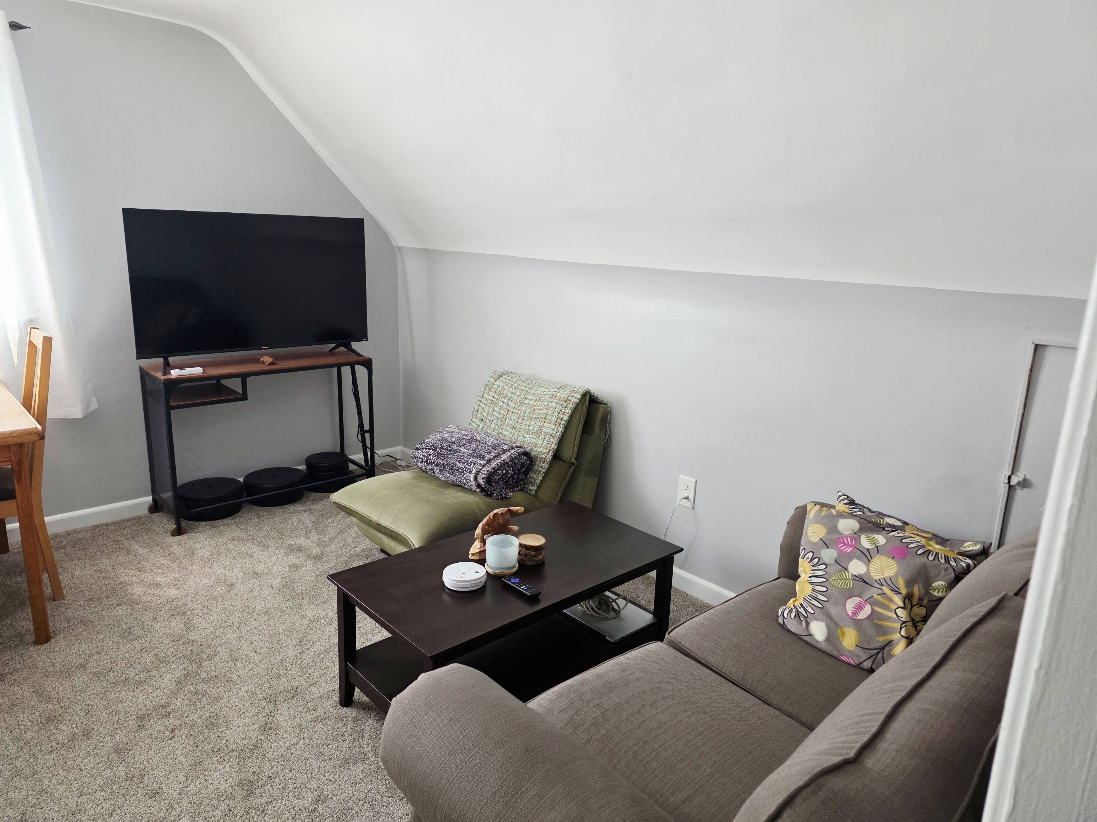 Carlingwood - Westboro And Area, ON K2A 2A4,623 Roosevelt AVE #Apt. A